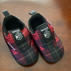 Reebok baby shoes, size 4. Quilted slip-on sneakers.